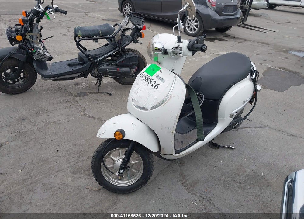 2017 HONDA NCW50 VIN: JH2AF7710HK101945