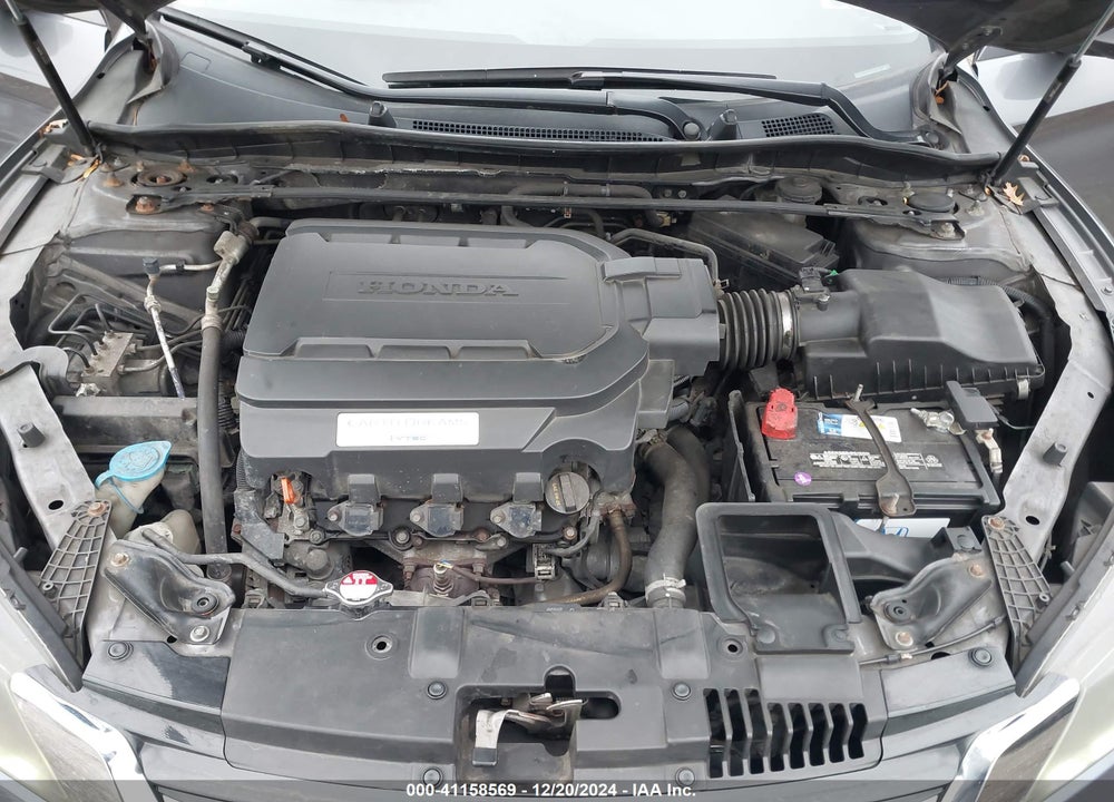 2015 HONDA ACCORD VIN: 1HGCR3F86FA021800