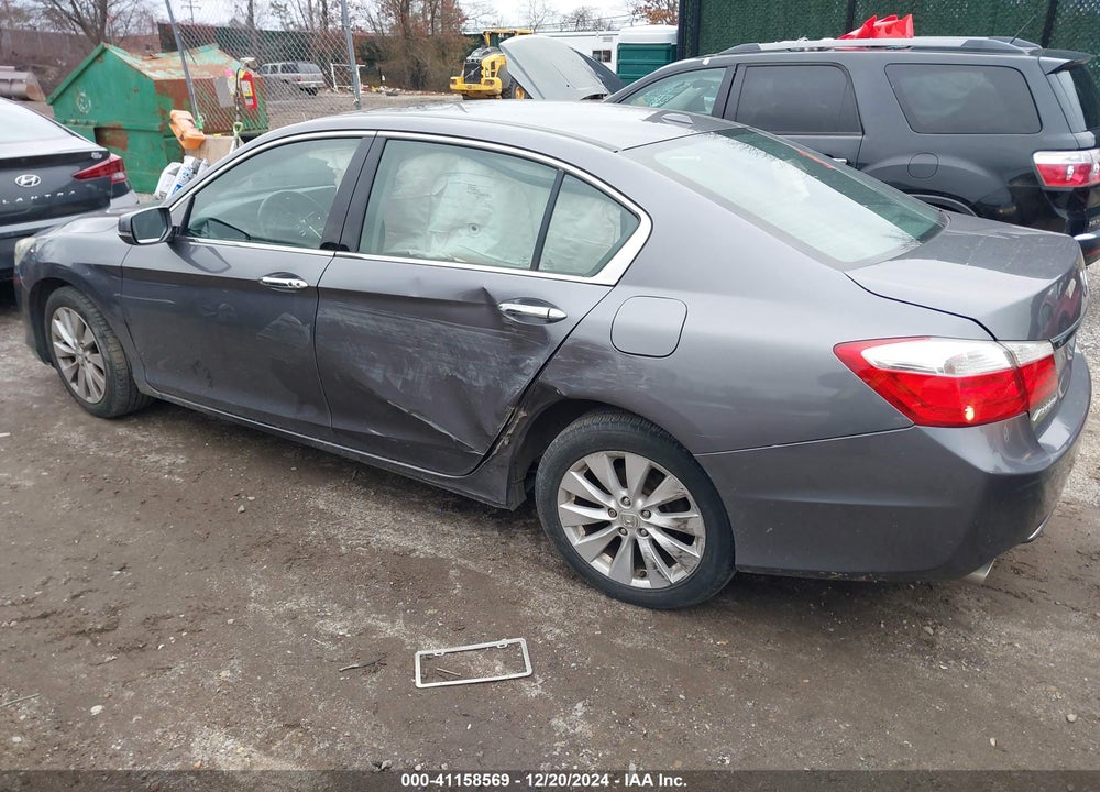 2015 HONDA ACCORD VIN: 1HGCR3F86FA021800