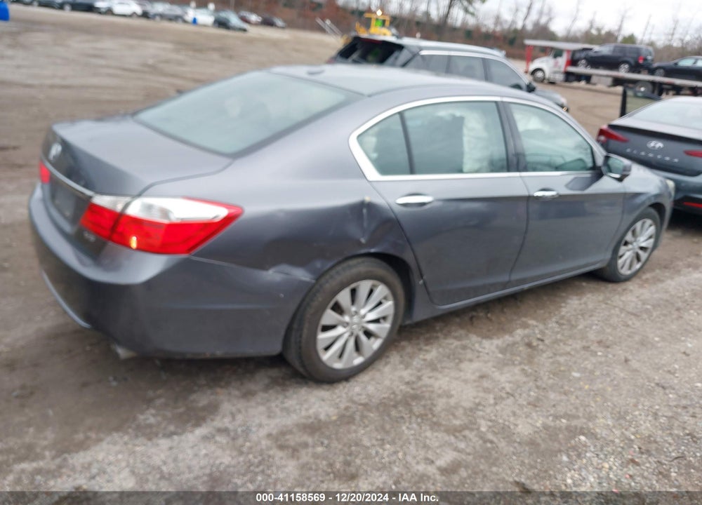 2015 HONDA ACCORD VIN: 1HGCR3F86FA021800
