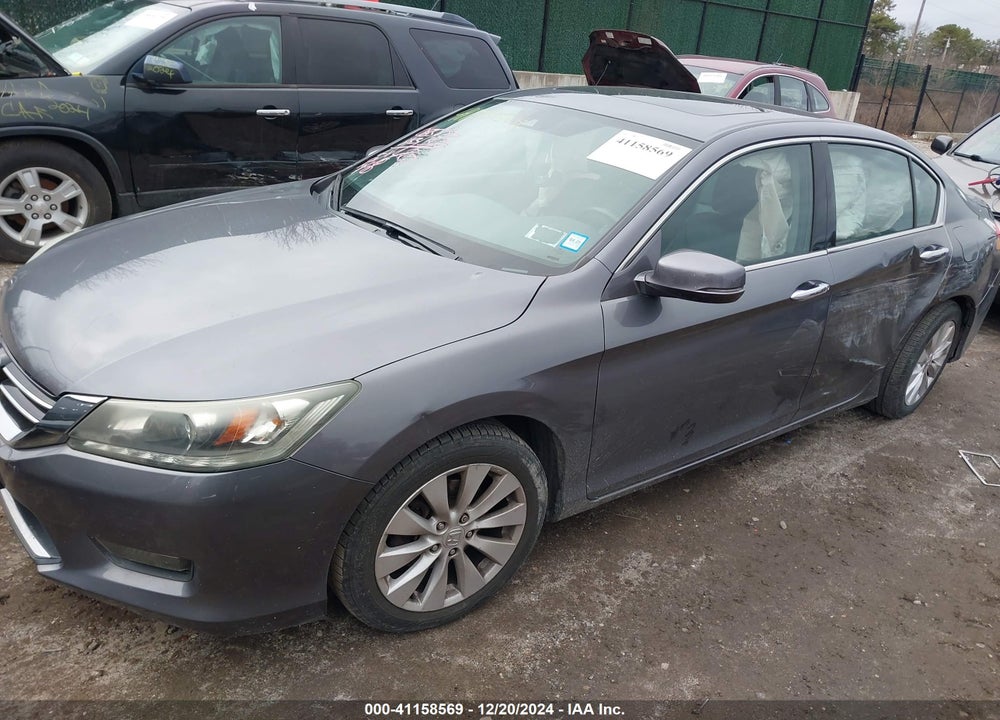 2015 HONDA ACCORD VIN: 1HGCR3F86FA021800
