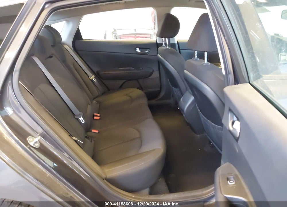 2018 KIA OPTIMA LX VIN: KNAGT4L39J5219690
