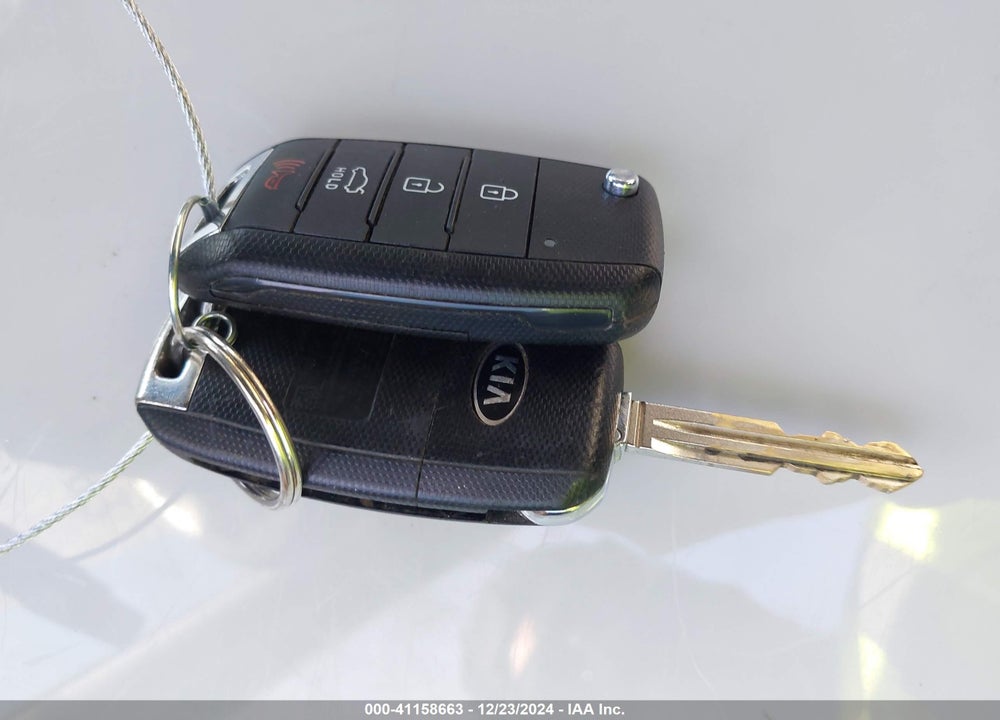 2017 KIA FORTE LX VIN: 3KPFK4A70HE054120