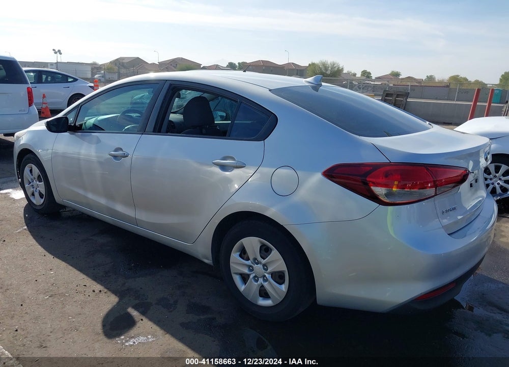 2017 KIA FORTE LX VIN: 3KPFK4A70HE054120