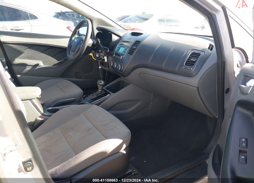 2017 KIA FORTE LX VIN: 3KPFK4A70HE054120