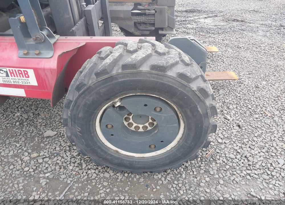 2015 MOFFETT 5000 TRUCK MOUNTED VIN: XO300008