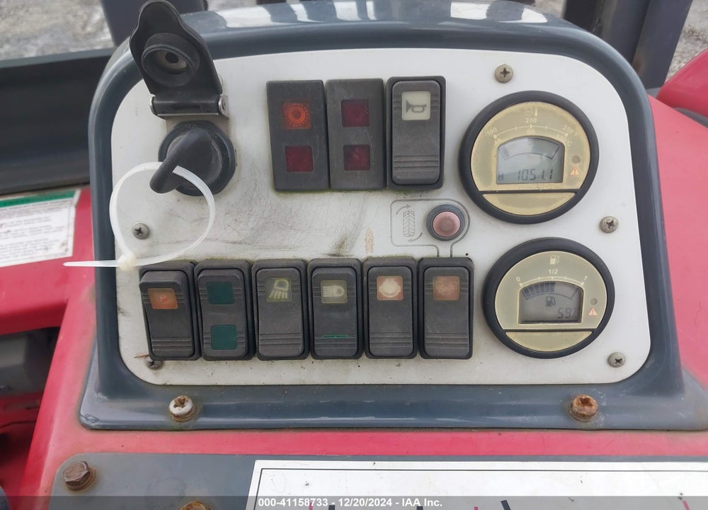 2015 MOFFETT 5000 TRUCK MOUNTED VIN: XO300008