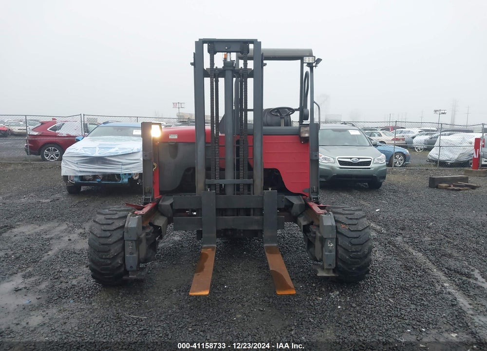 2015 MOFFETT 5000 TRUCK MOUNTED VIN: XO300008