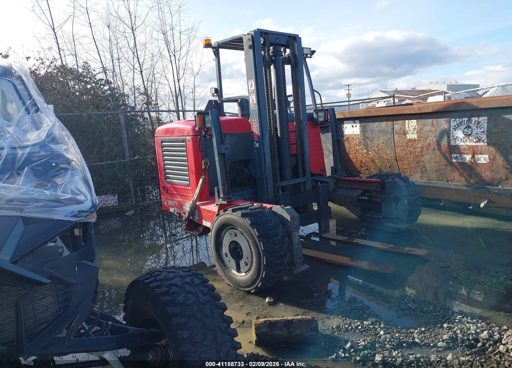 2015 MOFFETT 5000 TRUCK MOUNTED VIN: XO300008