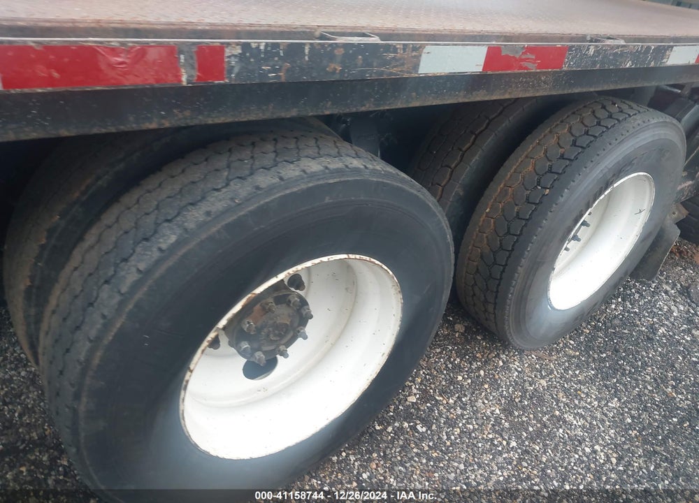2017 FREIGHTLINER M2 106 VIN: 1FVHCYCY9HHJB2013