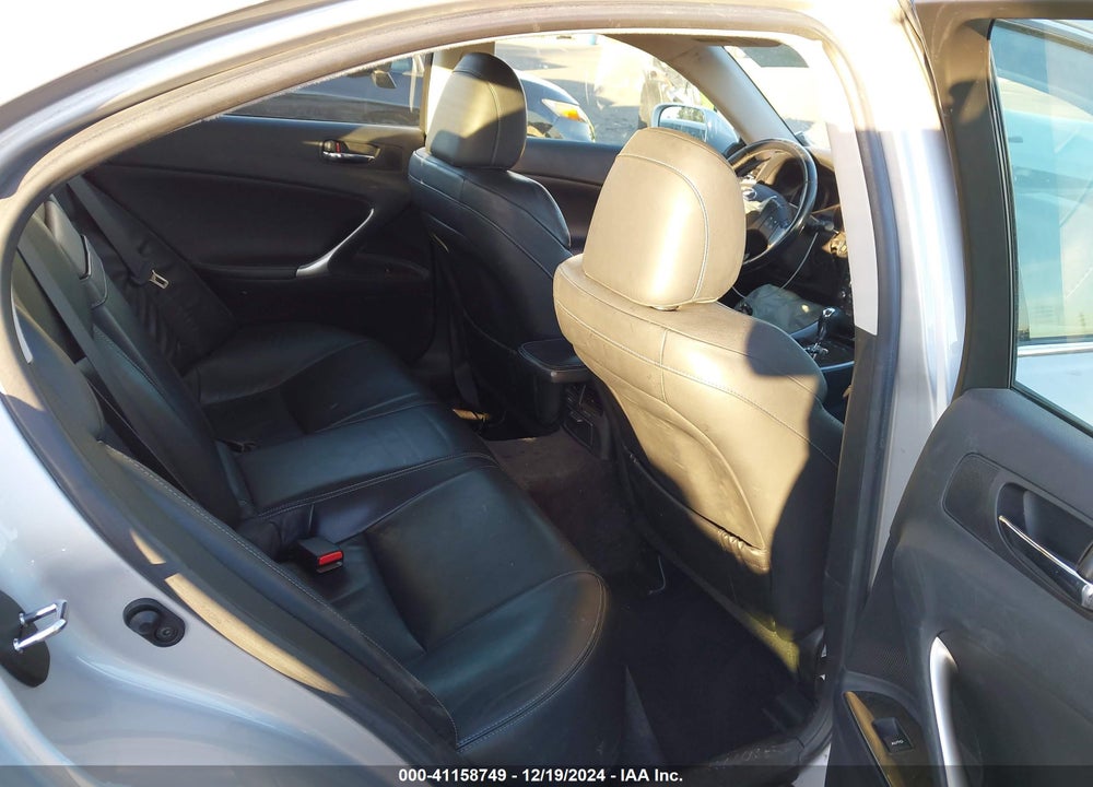 2009 LEXUS IS 250 VIN: JTHBK262795104765
