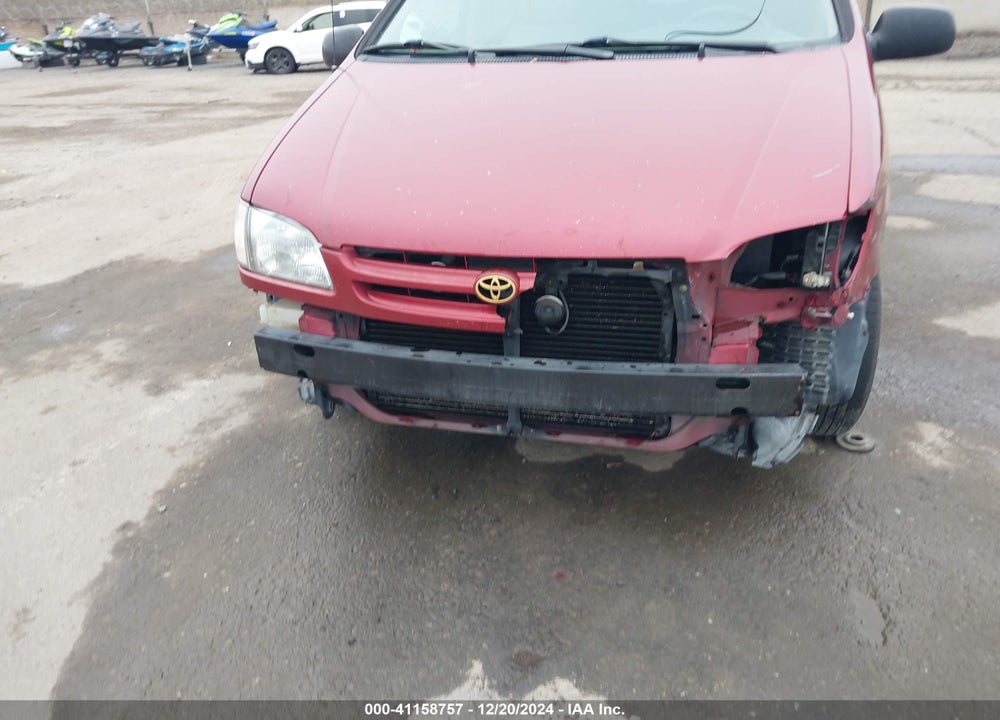1998 TOYOTA SIENNA LE VIN: 4T3ZF13C4WU008284
