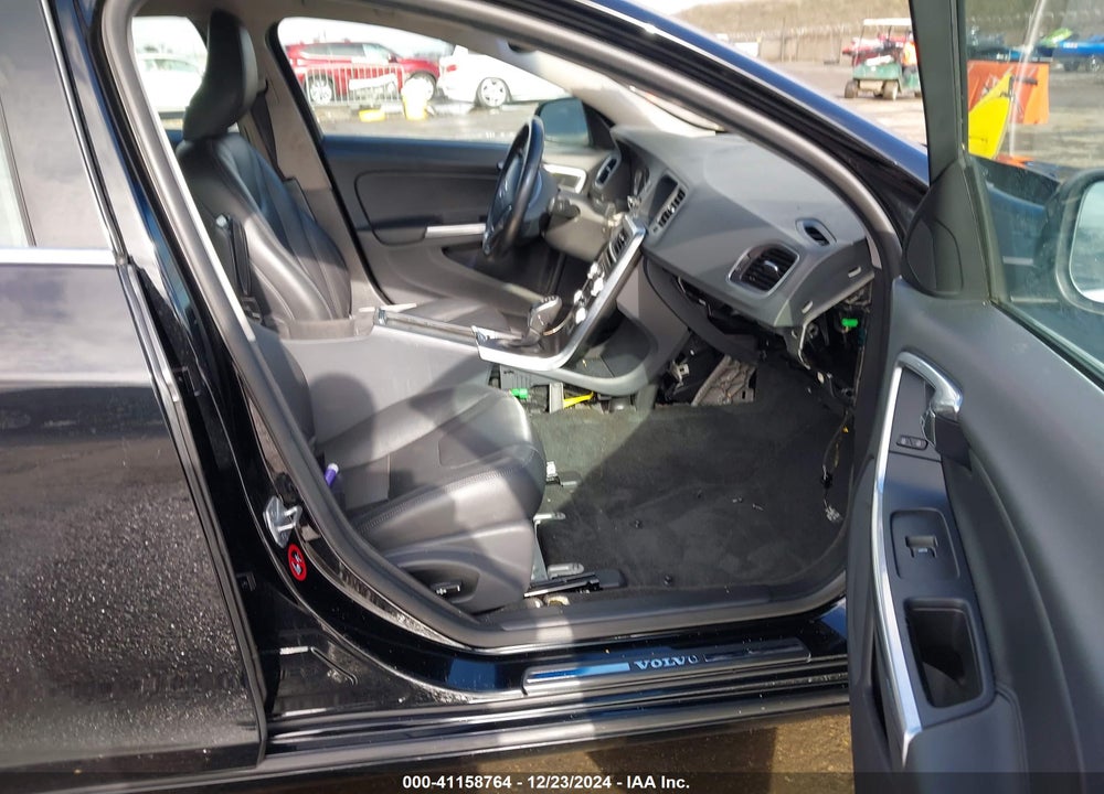 2016 VOLVO S60 T5 DRIVE-E PREMIER VIN: YV126MFK2G2401582