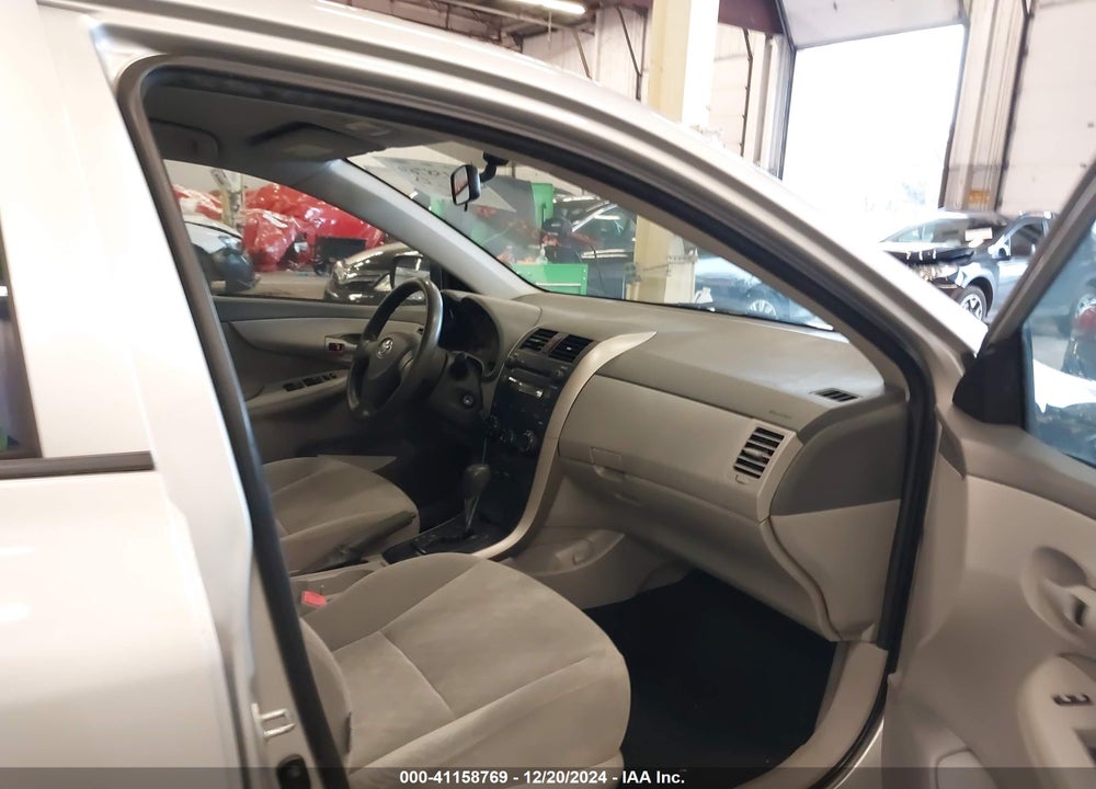2009 TOYOTA COROLLA LE VIN: JTDBL40E19J022650