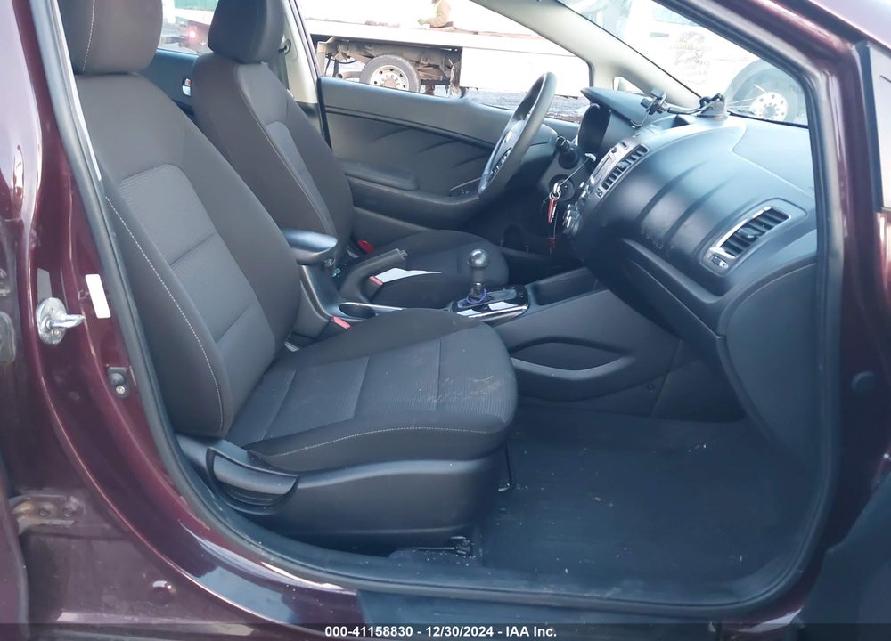 2018 KIA FORTE LX VIN: 3KPFK4A71JE274369
