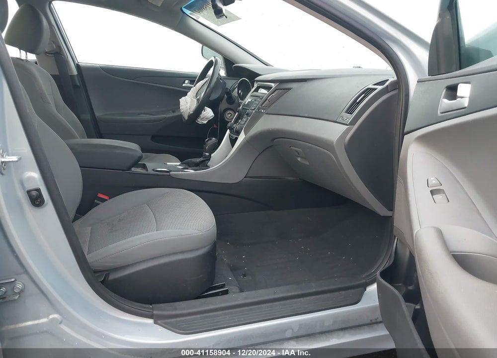 2013 HYUNDAI SONATA GLS VIN: 5NPEB4AC0DH606648