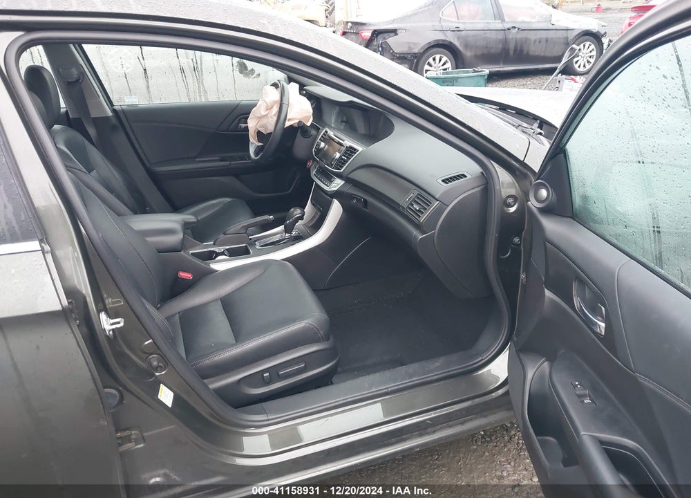 2015 HONDA ACCORD VIN: 1HGCR2F86FA047971