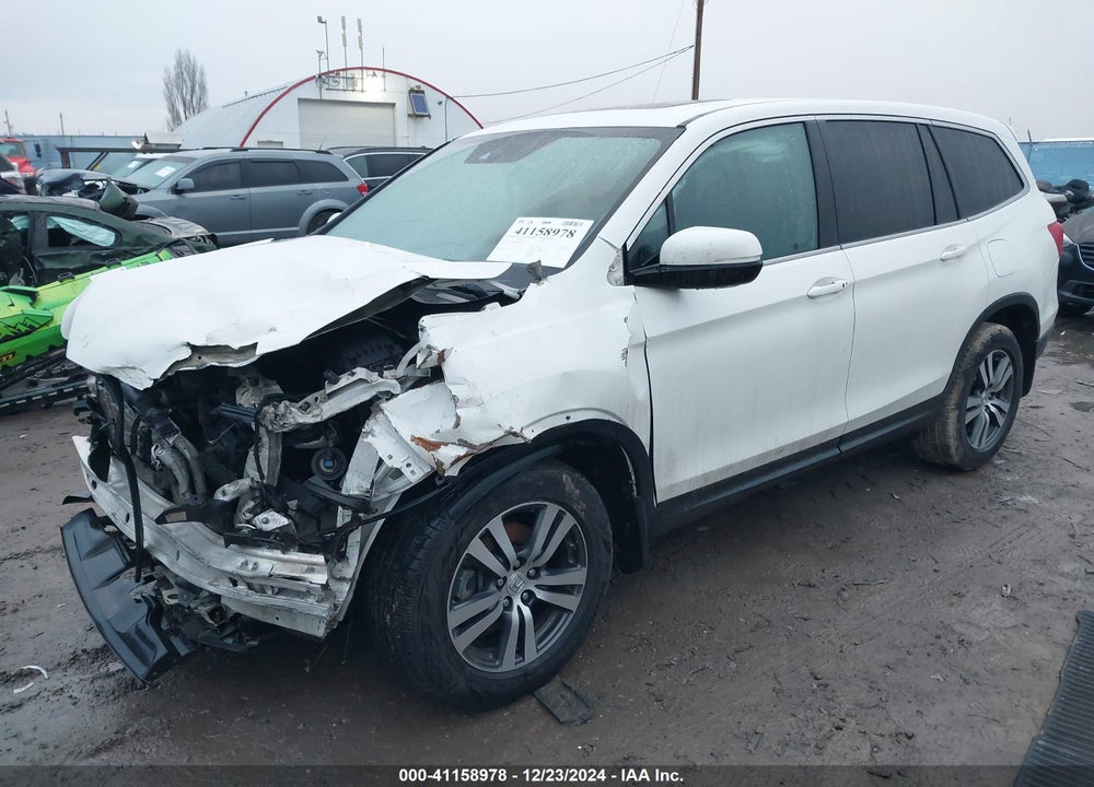 2017 HONDA PILOT VIN: 5FNYF6H64HB084561