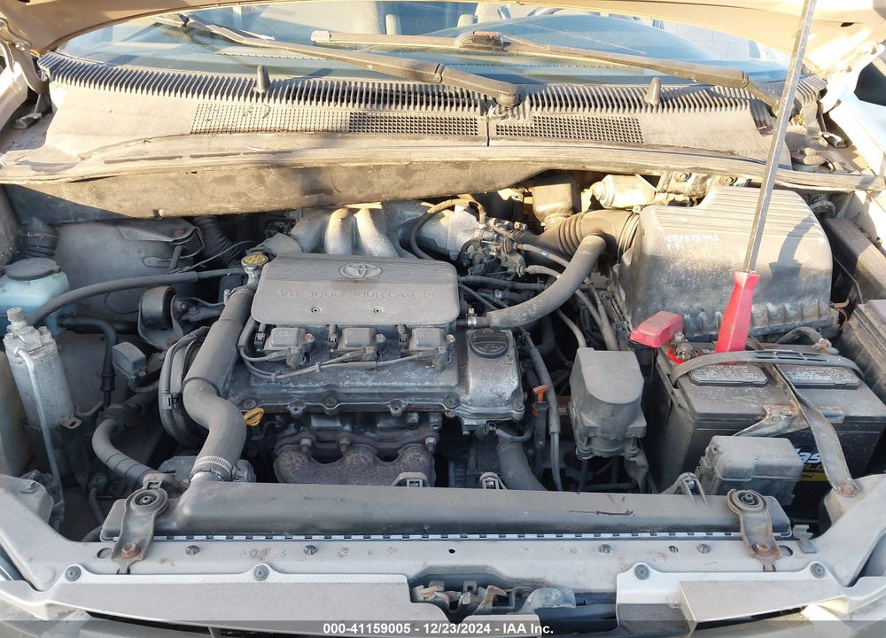 2000 TOYOTA SIENNA XLE VIN: 4T3ZF13C7YU259951