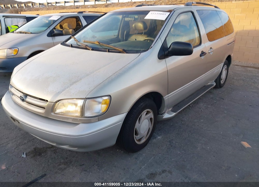 2000 TOYOTA SIENNA XLE VIN: 4T3ZF13C7YU259951