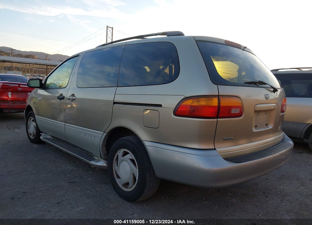 2000 TOYOTA SIENNA XLE VIN: 4T3ZF13C7YU259951