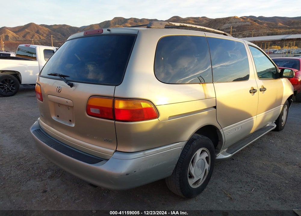 2000 TOYOTA SIENNA XLE VIN: 4T3ZF13C7YU259951