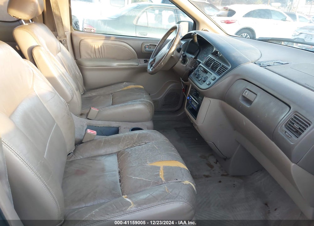 2000 TOYOTA SIENNA XLE VIN: 4T3ZF13C7YU259951