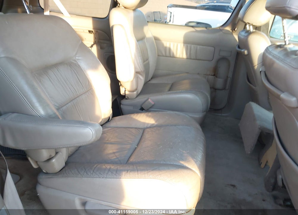 2000 TOYOTA SIENNA XLE VIN: 4T3ZF13C7YU259951