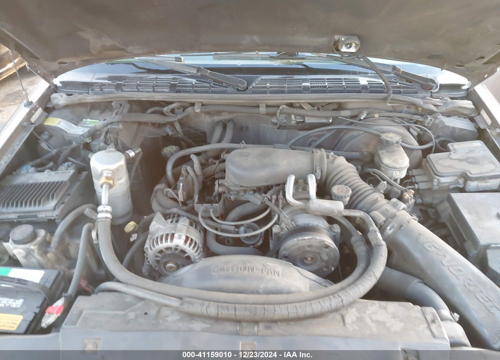 1998 GMC JIMMY SLS VIN: 1GKCS13W1W2562133