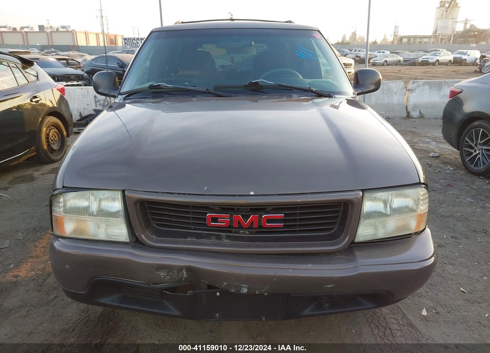 1998 GMC JIMMY SLS VIN: 1GKCS13W1W2562133