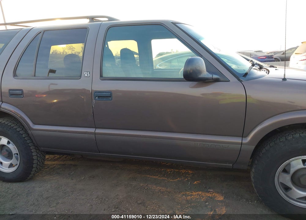 1998 GMC JIMMY SLS VIN: 1GKCS13W1W2562133
