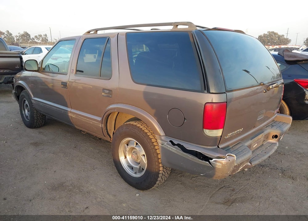 1998 GMC JIMMY SLS VIN: 1GKCS13W1W2562133