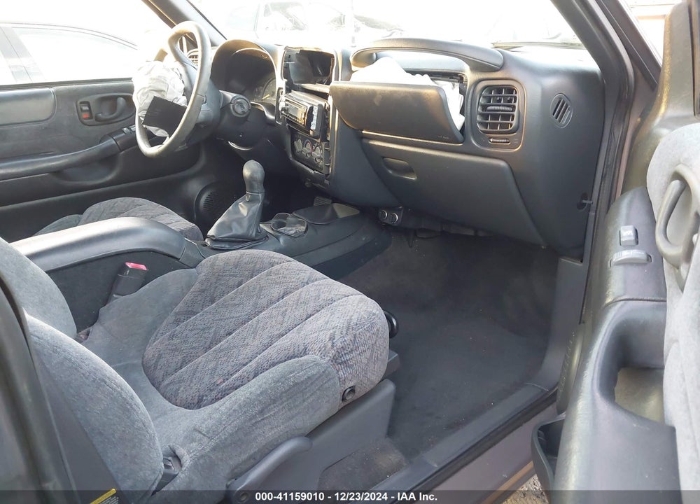 1998 GMC JIMMY SLS VIN: 1GKCS13W1W2562133