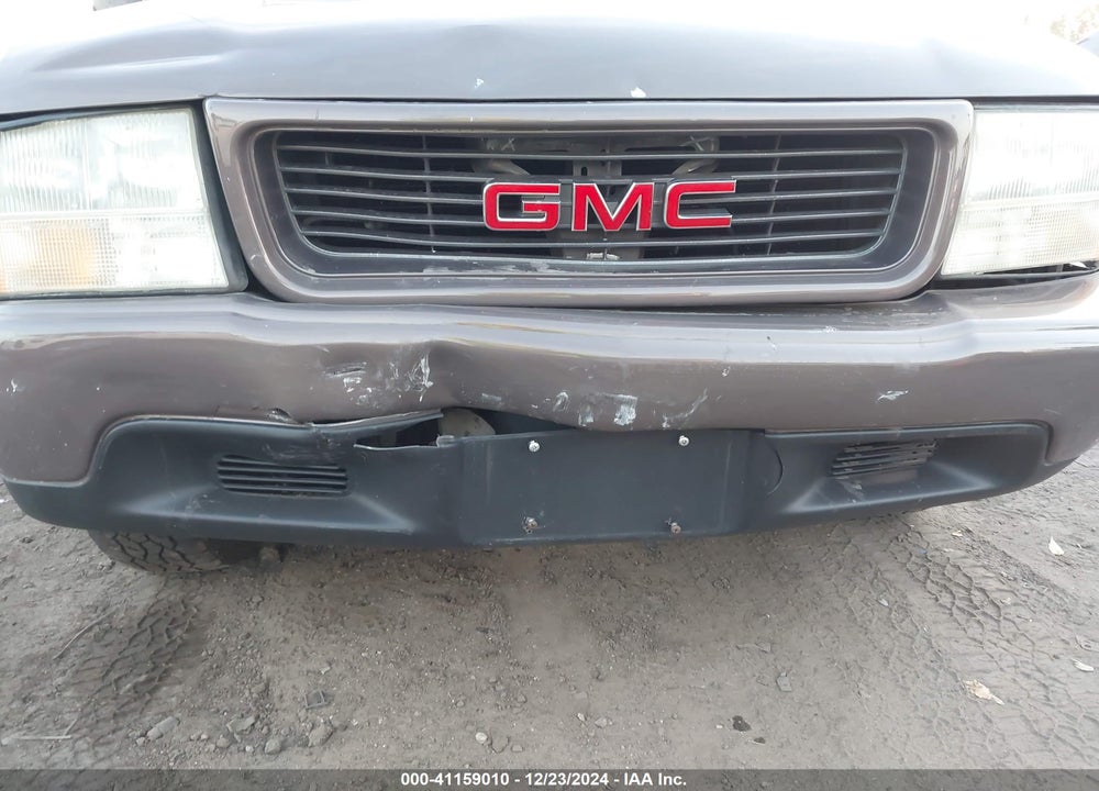 1998 GMC JIMMY SLS VIN: 1GKCS13W1W2562133