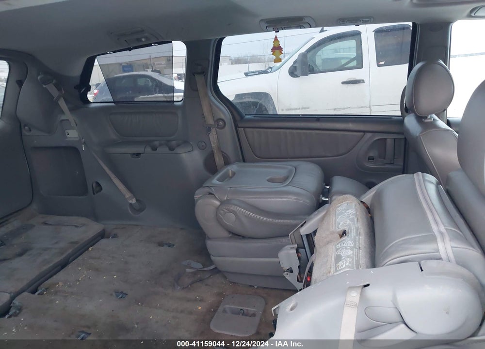 2008 TOYOTA SIENNA XLE VIN: 5TDZK22C08S183624