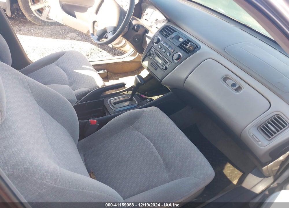 2001 HONDA ACCORD 2.3 LX VIN: 1HGCG56461A139868
