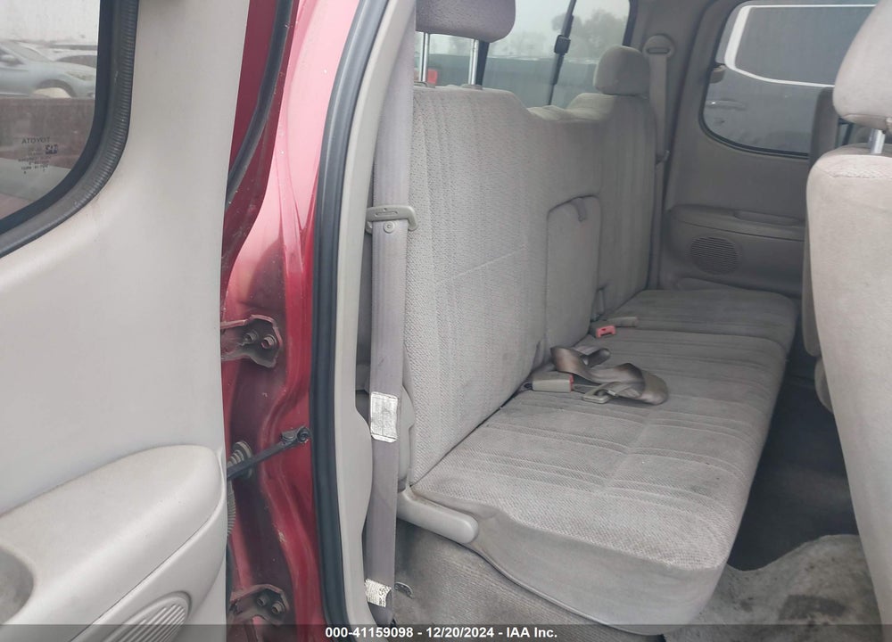 2000 TOYOTA TUNDRA SR5 V8 VIN: 5TBRT3412YS030606