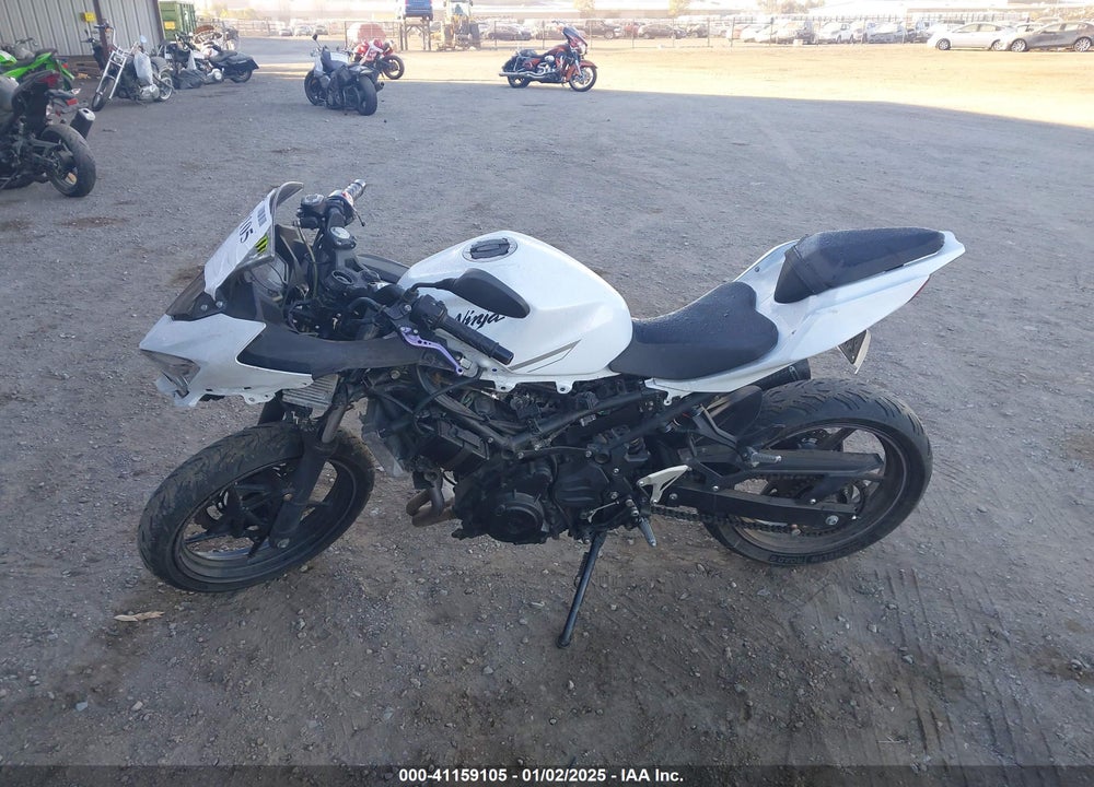 2023 KAWASAKI EX400 VIN: JKAEXKH14PDAN6193