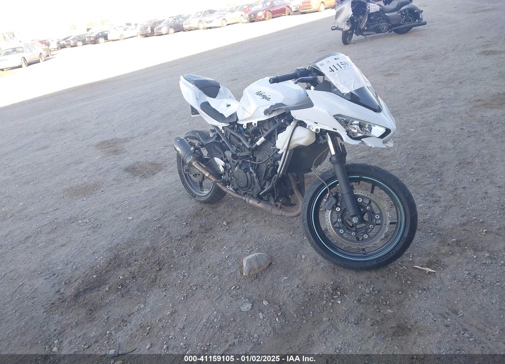 2023 KAWASAKI EX400 VIN: JKAEXKH14PDAN6193