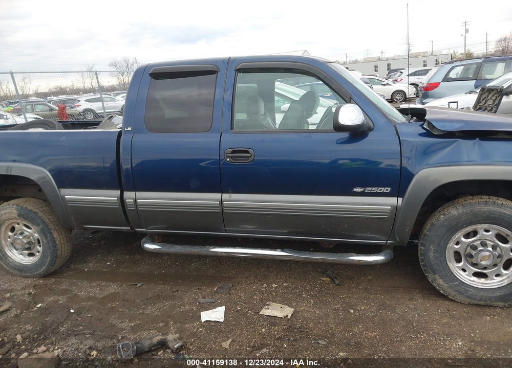 2000 CHEVROLET SILVERADO 2500 LS VIN: 1GCGK29U2YE227795