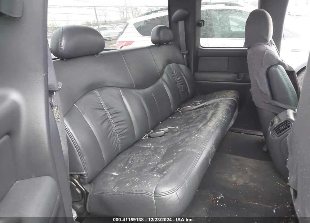 2000 CHEVROLET SILVERADO 2500 LS VIN: 1GCGK29U2YE227795