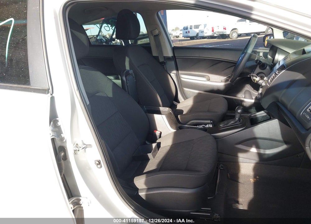 2016 KIA FORTE VIN: KNAFK4A6XG5449467