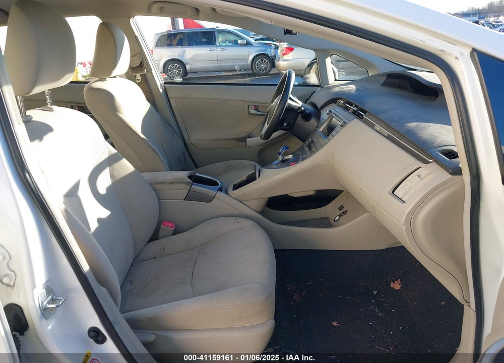 2013 TOYOTA PRIUS TWO VIN: JTDKN3DU0D5562191