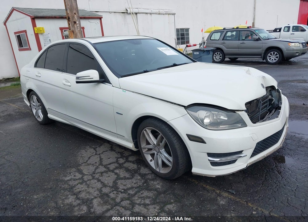 2012 MERCEDES-BENZ C 250 LUXURY/SPORT VIN: WDDGF4HB2CR211796