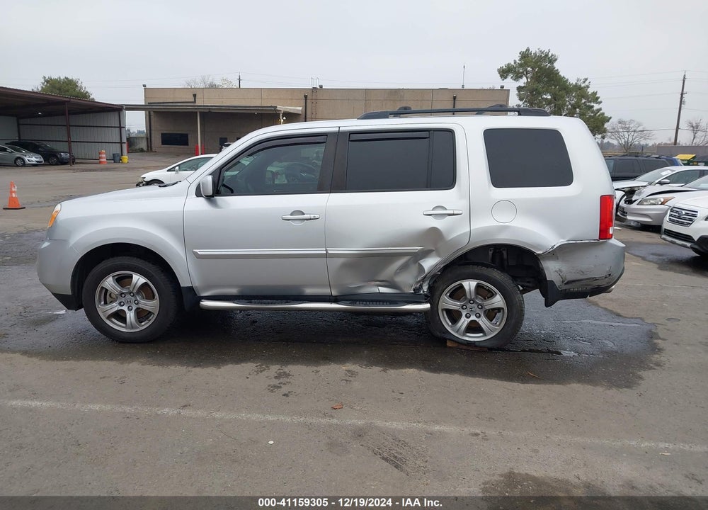 2013 HONDA PILOT EX VIN: 5FNYF3H49DB008079