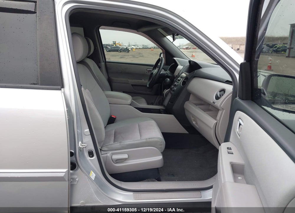 2013 HONDA PILOT EX VIN: 5FNYF3H49DB008079
