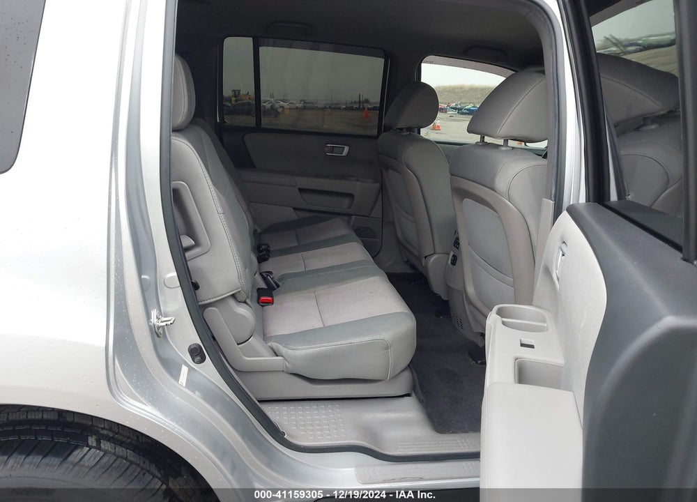 2013 HONDA PILOT EX VIN: 5FNYF3H49DB008079