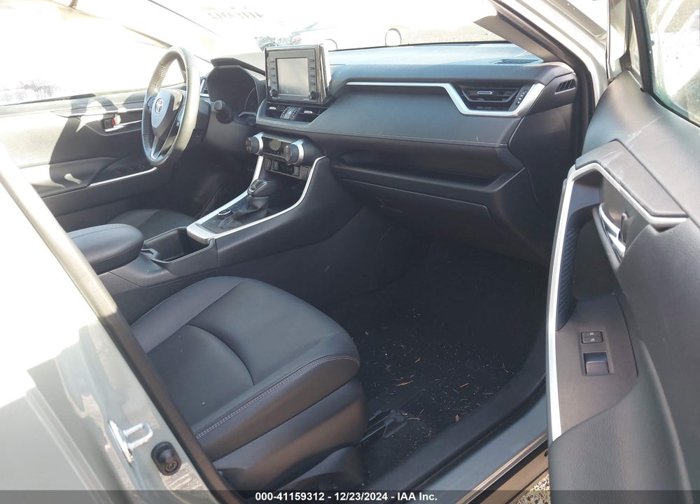 2022 TOYOTA RAV4 HYBRID XLE PREMIUM VIN: JTMB6RFV9ND523516