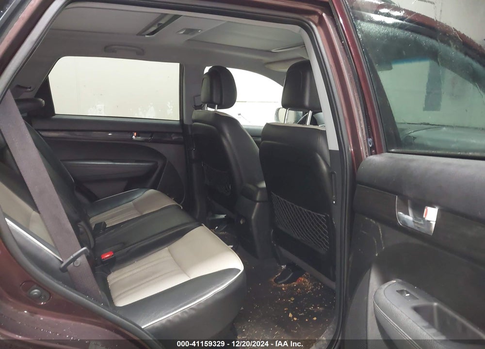2012 KIA SORENTO SX V6 VIN: 5XYKW4A22CG258663