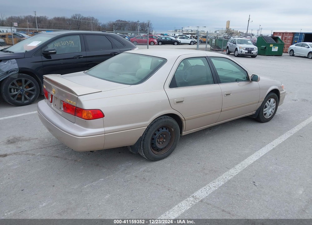 2000 TOYOTA CAMRY LE VIN: 4T1BG22K1YU622167
